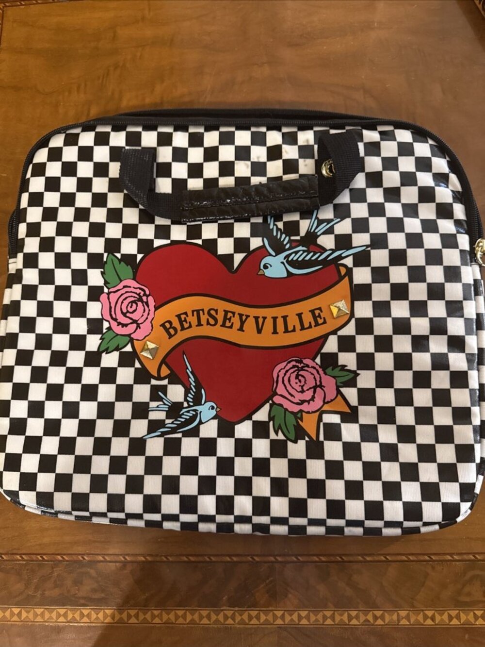 Betsey Johnson Betseyville Laptop Bag Black White Checker Heart Bird Gold Stud